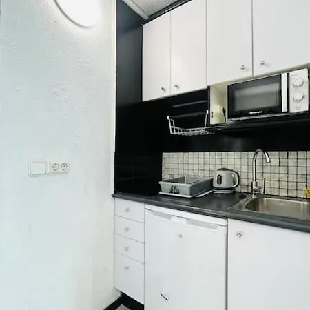 Pequeno Apto. Familiar A Pasos Del Mar Apartment *