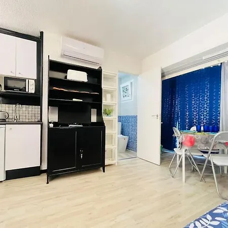 Pequeno Apto. Familiar A Pasos Del Mar Apartment *